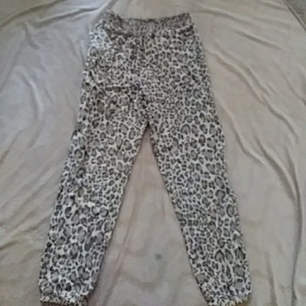 H&M leopard trousers